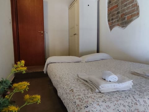 Wohnung in Brusasco mit Garten, Terrasse und Grill