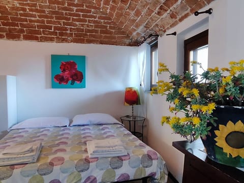 Wohnung in Brusasco mit Garten, Terrasse und Grill