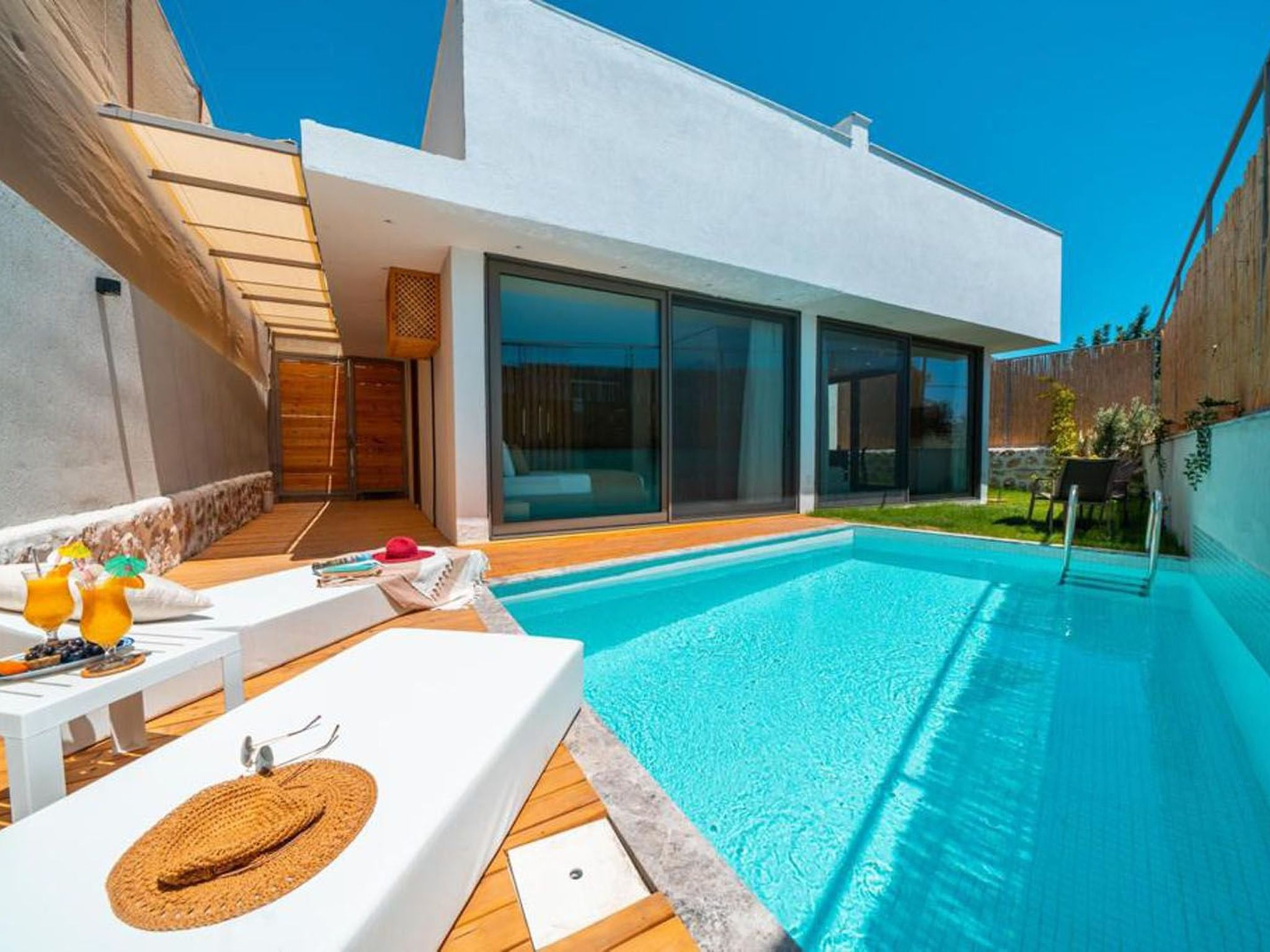 Schöne Villa mit großem Pool