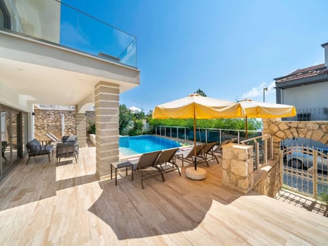 Exklusive Villa mit Infinitypool