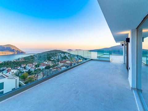 Moderne Luxusvilla für bis zu 12 Personen