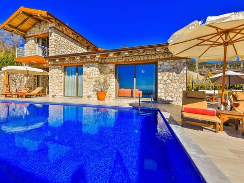 Natursteinhaus mit Pool in Kalkan Islamlar