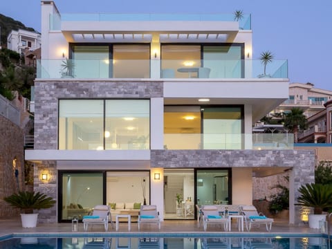 Moderne Villa nähe Meer in Kalkan 8 P