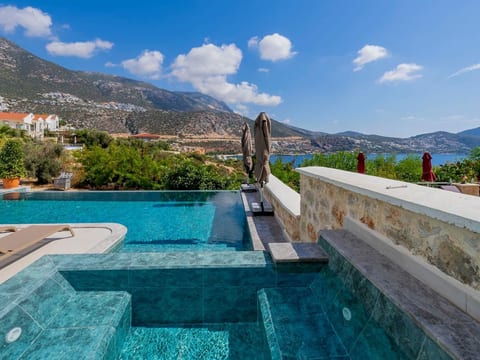 Villa Arden Ege mit Pool für 10 Personen