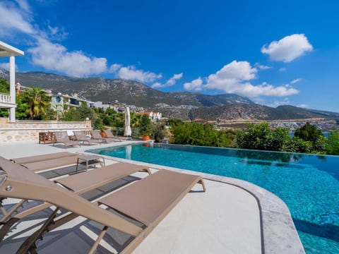 Villa Arden Ege mit Pool für 10 Personen