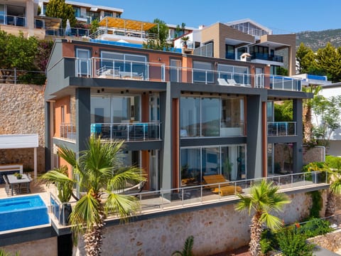 Villa Blueline mit Pool und Meerblick, im Zentrum