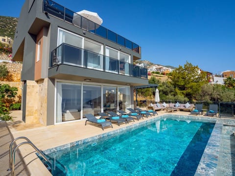 Luxuriöse Villa mit Meerblick in Kalkan Kalamar