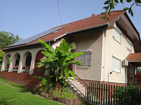 FO-18