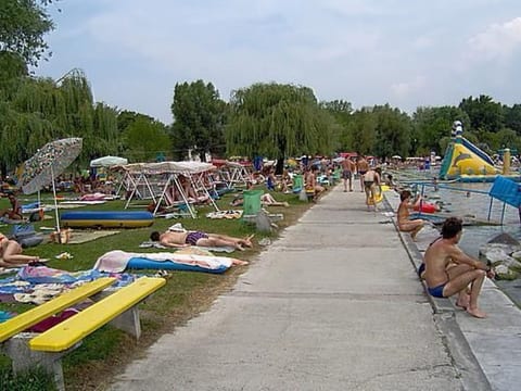 Wohnung in Fonyód mit Grill und Garten