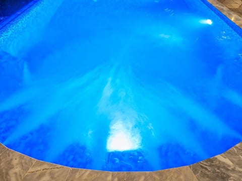 Schöne Villa mit Pool, Blick auf Meer und Tal