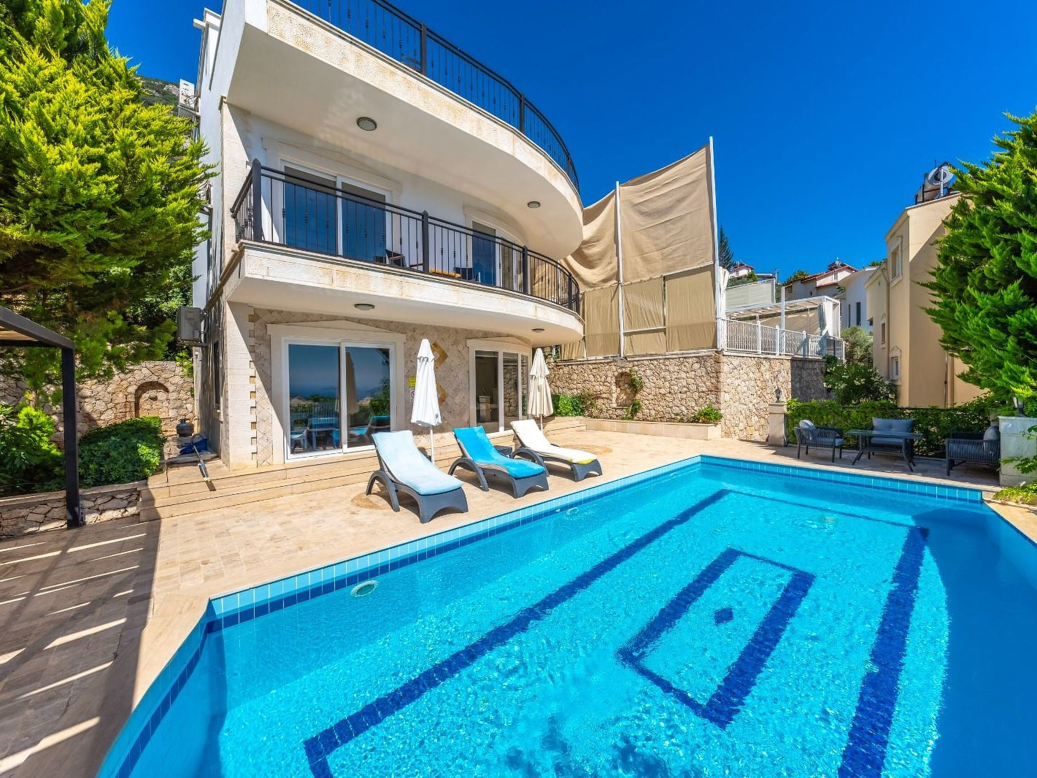 Steinhaus Villa direkt im Zentrum von Kalkan