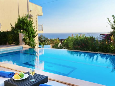 Steinhaus Villa direkt im Zentrum von Kalkan
