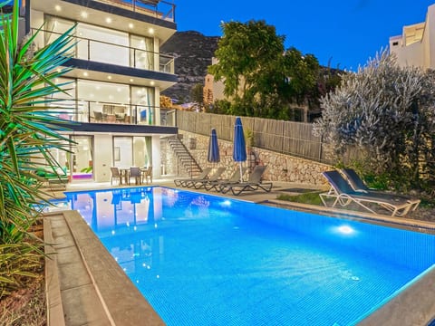 Villa in Kalkan nähe Zentrum und Meer für 8 P.