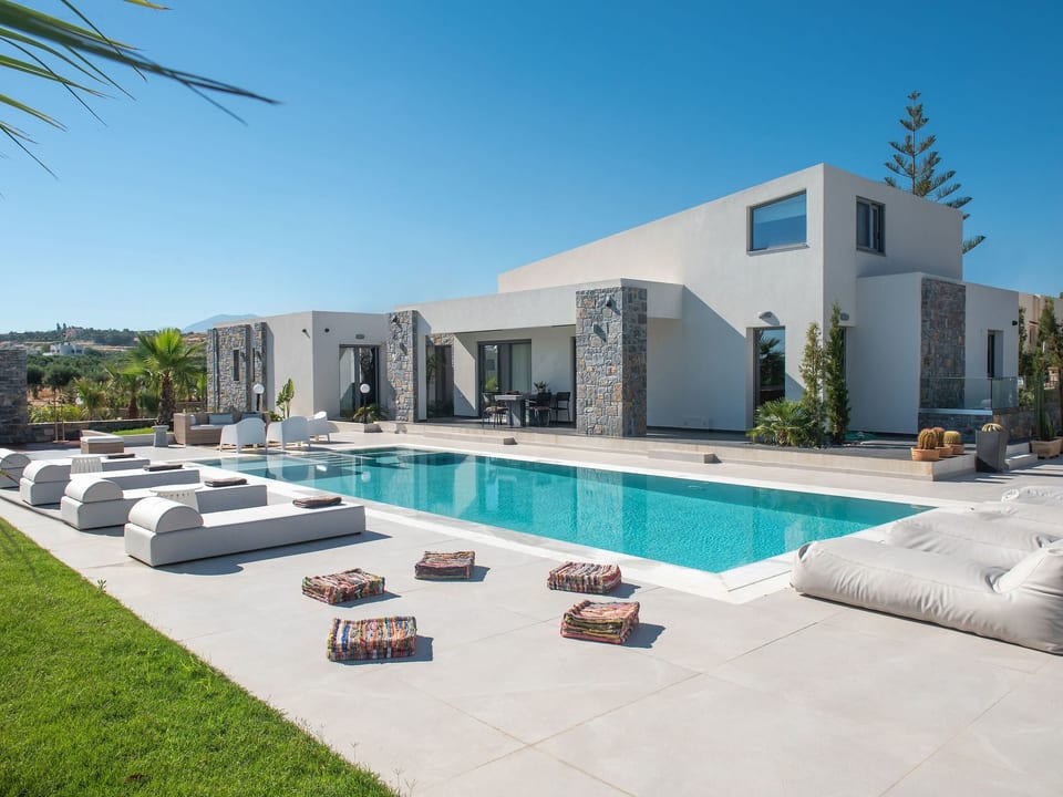 Luxuriös gestaltete Villa mit privatem Pool - Analipsi