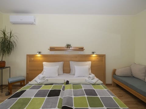 Apartement mit Balkon Nr.5 Ács Apartman Hévíz