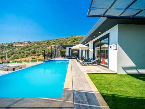 Luxuriöse Villa "Sard 3" mit Jacuzzi