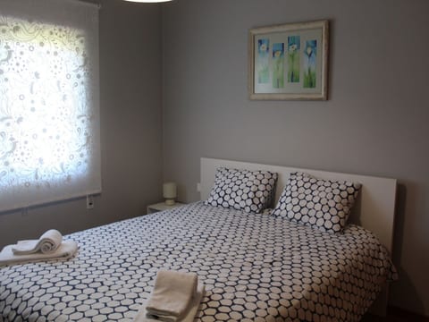 Zwei-Bett-Apartment mit großem Pool