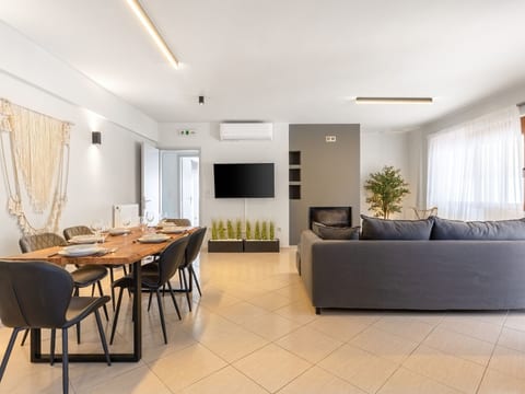 3-Schlafzimmer-Villa mit privatem Pool und Ladegerät für Elektroautos