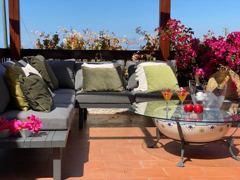 Ideales Familienhaus mit freiem Stadt- und Meerblick