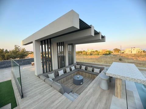 Grand Aqua Luxus-Villa von Mintzi