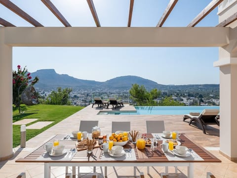 Villa Kamos in Archangelos