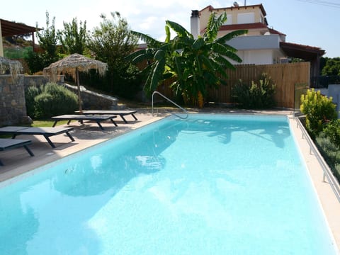 Poolvilla Siena für 10 Personen in Kallithea