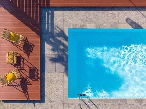 Villa Pounentis auf einem Hügel in Lachania