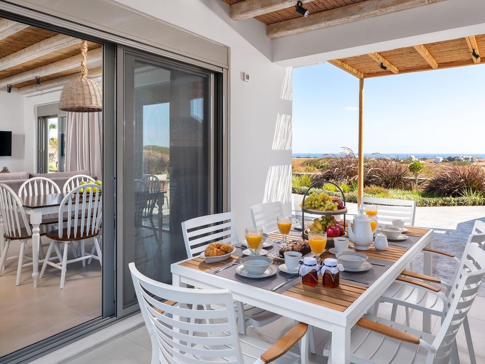 Villa Pounentis en una colina en Lachania - Gennadi