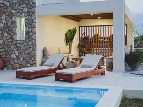 Aiolia-Villa