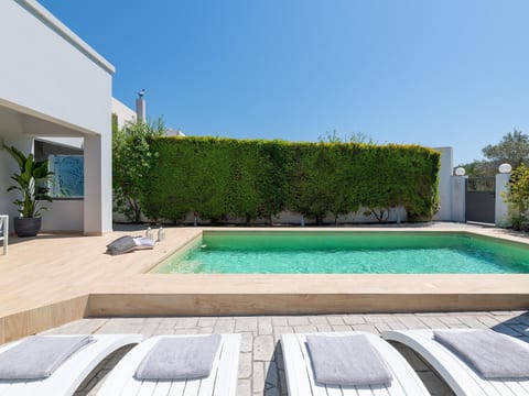 Niovis Villa