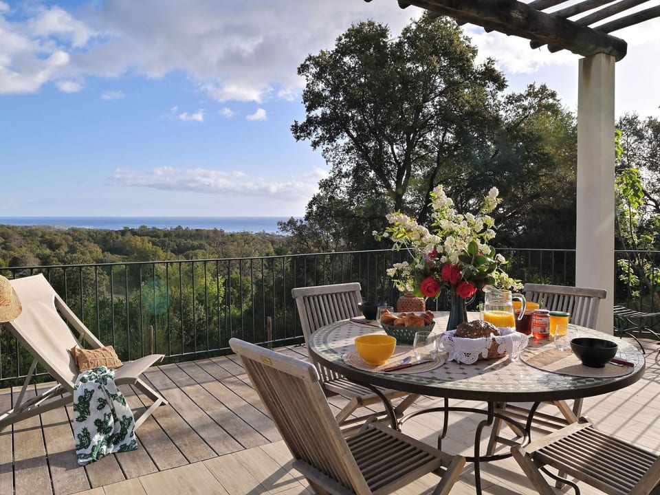Villa Belle Vue, directamente en el mar, se permiten 1-2 mascotas. - Cervione