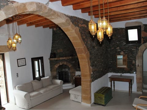 Yiannis Village House