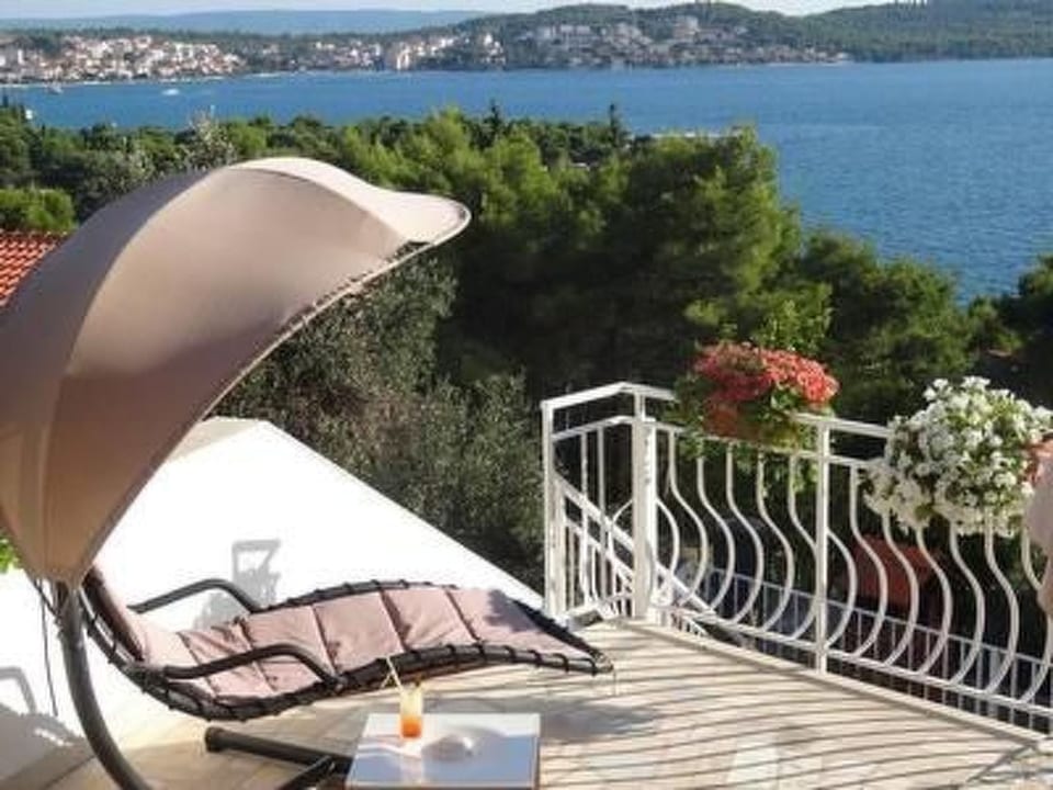 Trogir Yellow House A1 - Trogir