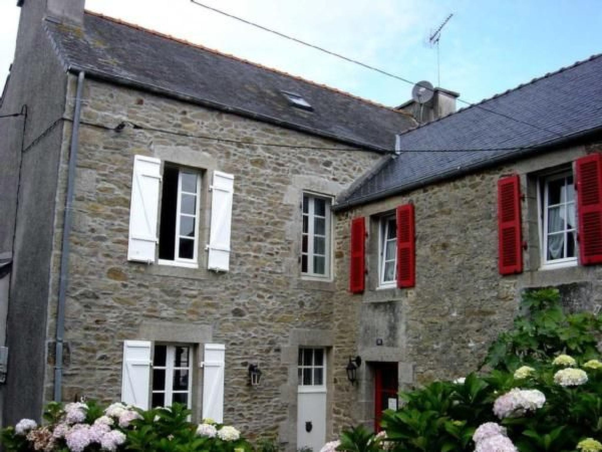 Küstennahes, bretonisches Ferienhaus mit Kamin