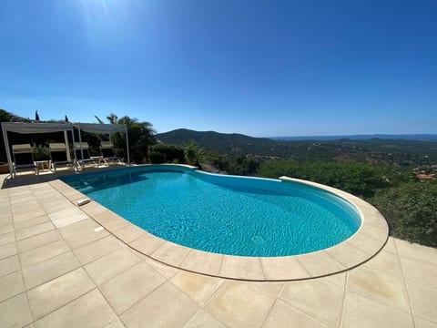 Luxurious contemporary villa with panoramic sea