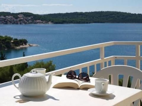 Trogir Yellow House A3
