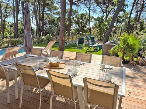 Maison 10 Pers - Piscine privée - Climatisation