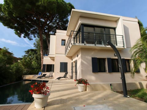 Appartement mit Infinity-Pool