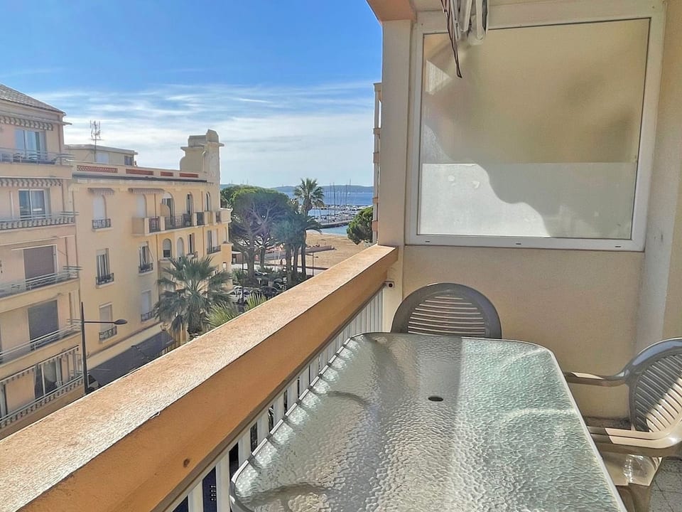 Apt T3 6 Pers - Aperçu mer - Clim - Centre ville - Sainte-Maxime