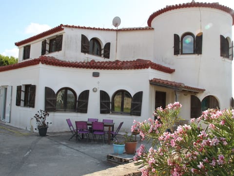 Charly Point Villa