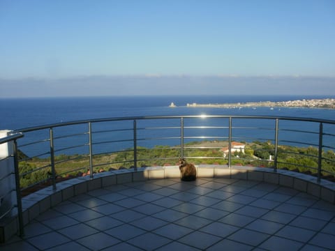 Charly Point Villa