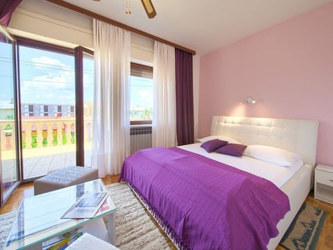 "Luxuswohnung"