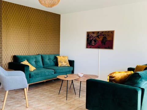 Prächtige Villa mit exotischem Garten, Strand 200m entfernt