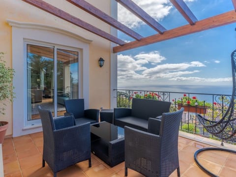 Villa Bougainvillea