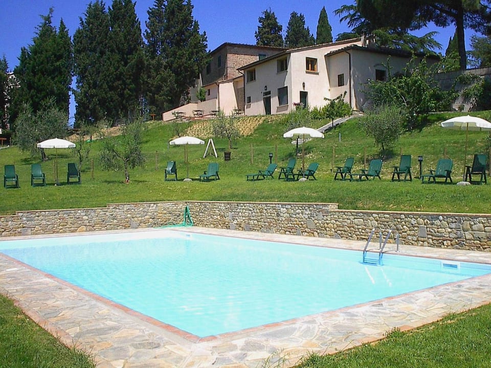 'Pini capponi' con piscina - Montespertoli