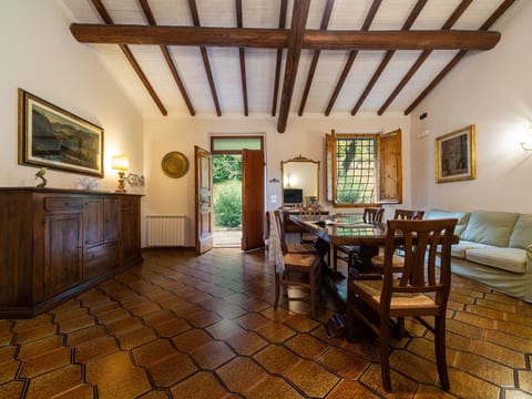 Wohnung Duchessina mit Garten und Pool