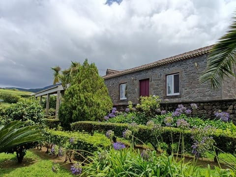 Casa da Fonte - Historisches Steinhaus auf den A