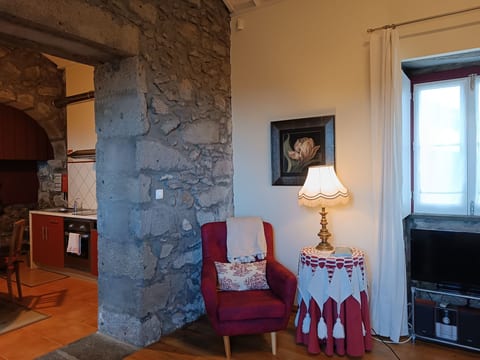 Casa da Fonte - Historisches Steinhaus auf den A