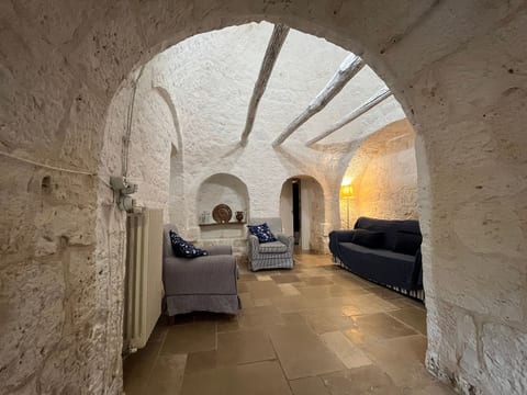 Trullo auf dem Lande in Ostuni mit privatem Pool