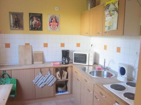 Moderne Erdgeschoss-Wohnung mit Terrasse